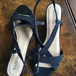“ELLEN TRACY” 7M NAVY PATENT WEDGE WITH SOFT FABRIC CROSS STRAPS-CLEAN #S - Picture 1 of 4