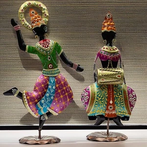 Estatuillas de bailarina antiguas hechas a mano - piezas de exhibición de danza popular tradicional india - Imagen 1 de 6