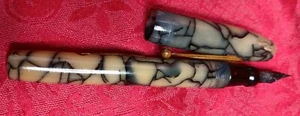 ANCIEN stylo plume vert marbré sans poire BELLE POINTE OR 14 carats - Photo 1/8