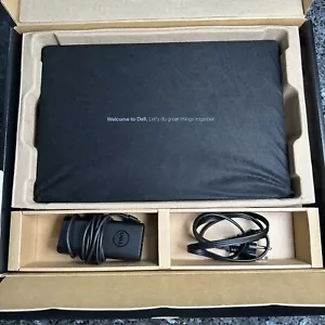 Dell Latitude 3540 15.6" i5-1335U 16GB 256GB Windows 11 Pro - Picture 1 of 12