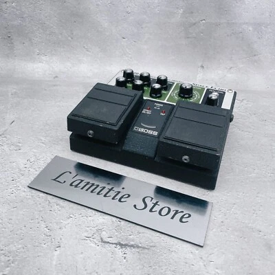 Pedal de efeitos de guitarra Boss RE-20 Roland Space Echo RE-201 RE20 RE201 usado no Japão - Imagem 1 de 4