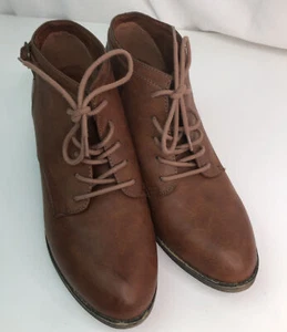 Rocket Dog Brown Sundae Ankle Bootie Lace Up Chunky Heel Women's 11.0 - Picture 1 of 10