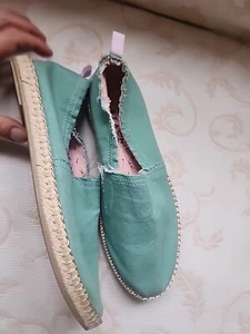 VIionic Beach Laguna Slip-on Canvas Espadrille Loafers Color Wasabi Size 9 US - Picture 1 of 9