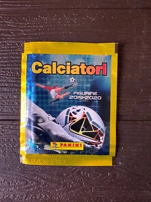 2019-20 Panini CALCIATORI BUSTINA SIGILLATA Sealed Pack FIGURINE - Immagine 1 di 2
