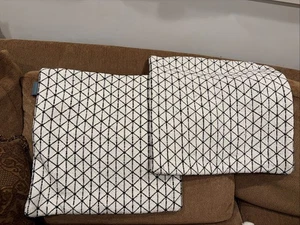 LoveSac Menge 2 Neu Überwurf Kissenbezüge Strukturiert 18 x 18 Zoll - Bild 1 von 2