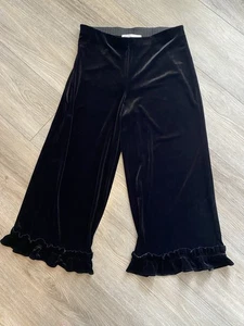 Sara Campbell Wide Leg Crop Velvet Pants Ruffle Hem Black Pull On Stretch Sz M - Picture 1 of 7