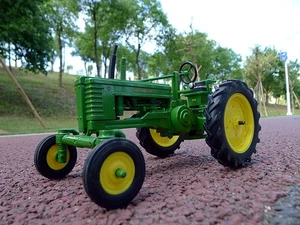 1:16 21CM ERTL JOHN DEERE Model BW Stardard Tractor Farm Machinery Diecast Model - Picture 1 of 22