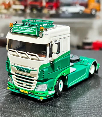 DAF XF space cab MY2017 4x2 "A.R. Houweling" WSI truck models 01-3780 - Image 1 of 4