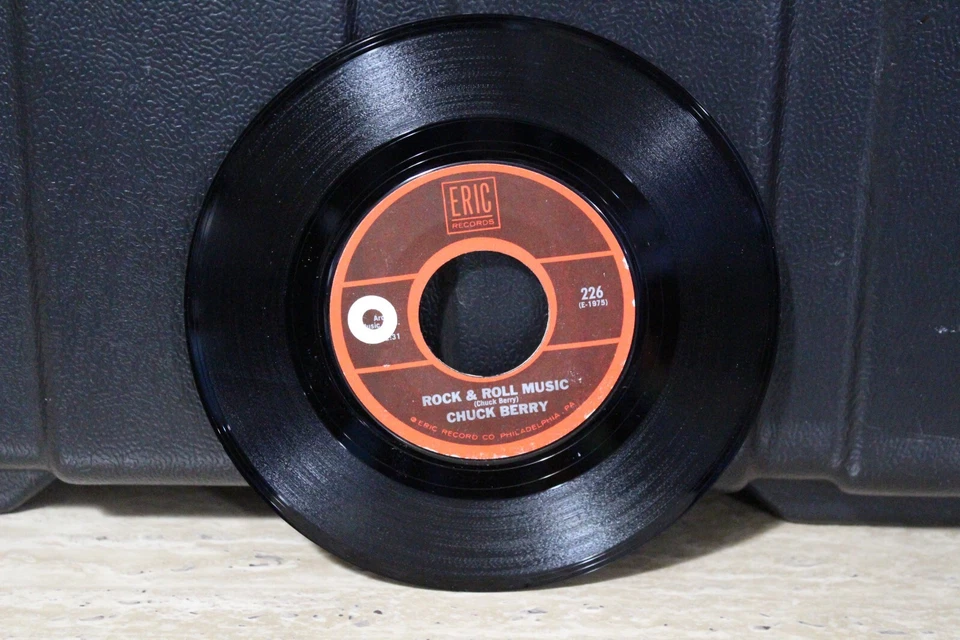 CHUCK BERRY 45 RPM RECORD...MDAY 3 - Image 1 of 1