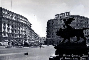 CARTOLINA POSTCARD CARTE POSTALE CAMPANIA NAPOLI Piazza Giovanni Bovio - Picture 1 of 1