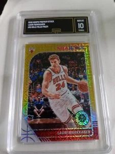 Lauri Markkanen 2019 Hoops Premium Stock #27 GOLD Mojo Prizm Serial #/10 GMA 10 - Picture 1 of 3