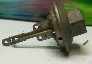 #27 NOS Delco REMY 15318 Distributor Vacuum Advance - Picture 1 of 6