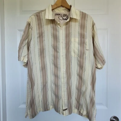 Camisa de manga corta grande O'Neill con cuello a rayas y botones para hombre Foto 1 de 4