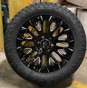 4) 20x9 Fuel D828 Quake Black Wheels 32" AT Tires 5x5 Jeep Gladiator JT - Picture 1 of 3