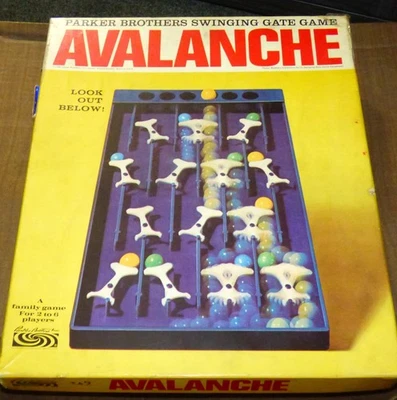 ⛄Vintage 1966 Parker Bros. AVALANCHE Swinging Gate Game - Image 1 of 4