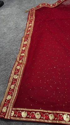 Velo de boda indio extra largo Foto 1 de 4