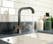 BRUSHED STEEL SQUARE FILTERED INSTANT BOILING WATER KITCHEN TAP INC. TANK