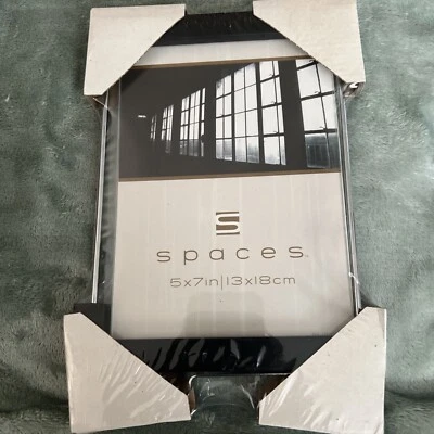 Marcos y detalles Pinnacle - Marco Espacios 5x7 Foto 1 de 2