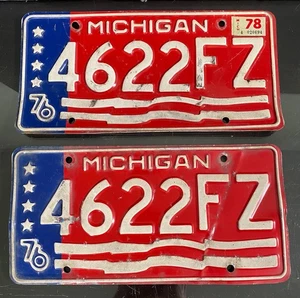 Vintage 1976 Michigan Bicentennial License Plate Set Pair 4622-FZ Man Cave Decor - Picture 1 of 5