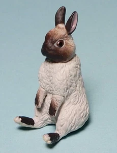 Kitan Club Sentado Holanda Conejo Enano Figura Punto Sable Vendedor de EE. UU. Nuevo  - Imagen 1 de 3