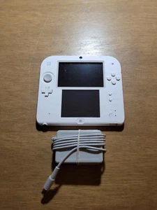 Consola Nintendo 2DS Rojo Escarlata y Blanco Mario Bros 2 Edición + Cargador *Probado* - Imagen 1 de 7