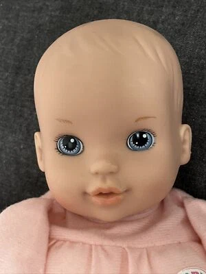 Muñeca Baby Born Zapf Creation Cuerpo Suave Rosa Traje Corazón Le encanta Tumbar Ojos Azules Foto 1 de 4