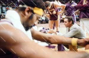 EH312 Wilt Chamberlain- Jerry Wesy Lakers 8x10 11x14 16x20 Photo - Picture 1 of 1