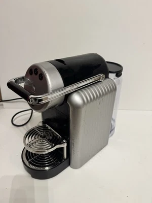 Nespresso Zenius ZN100 9737 Macchina da caffè professionale a capsule a cialde - Immagine 1 di 4