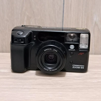 Minolta Freedom Zoom 65 Point and Shoot Film Camera 35 mm Film Camera UNTESTED - Image 1 of 4