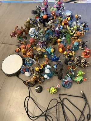 Skylanders Figurine Collection Set with Swap Force Portal of Power - Image 1 of 4