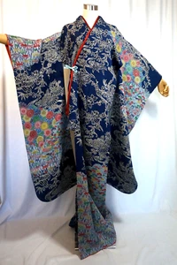 Japanese kimono SILK"FURISODE" long sleeves,Old houses in the flower ,L5'4".3904 - Picture 1 of 15