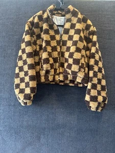 Chaqueta marca Beivy - Imagen 1 de 9