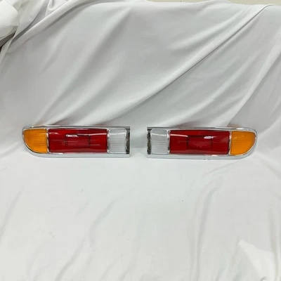 BMW E9 2.5cs 3.0cs 3.0CSI Tail Light Lens Set, 63211353160 + 63211353159 Foto 1 de 4