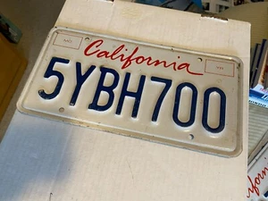 Expired California lipstick license plate 5YBH700 - Picture 1 of 2