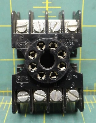 Reed Devices RDI Relay Socket SM8 Series 8-PIN 10 Amps 300 Voltage 12-20 AWG - Image 1 of 4