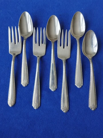 Vintage Sterling Silverware Westmoreland lot of 7.  7.16 ounces Cover