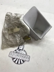 Lufteinlass Abdeckung links BMW E30 19615051 NOS - Picture 1 of 2