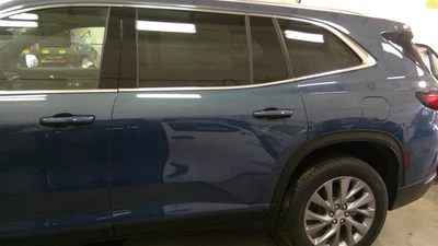 Buick Enclave Driver 2025 puerta trasera izquierda 3035402 Foto 1 de 4