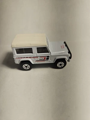 Matchbox Land Rover Ninety 1987 White Country 1:62 Diecast Truck - Image 1 of 4