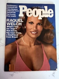 VOLKSZEITSCHRIFT RAQUEL WELCH Juni 1976 JOHN McLAUGLIN PIATIGORSKY MIKE SCHMIDT - Bild 1 von 3