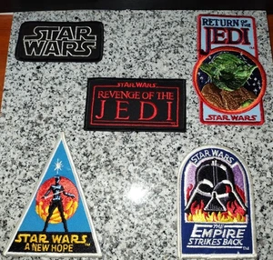 Colección de parches bordados multicolores Star Wars Fan Club de 5 piezas. Años 80. - Imagen 1 de 1