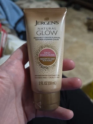 Jergens Natural Glow Daily Moisturizer Medium To Deep Skin Tones 2 Fl Oz New - Image 1 of 2