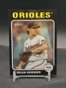 2024 Topps Heritage High Number Chrome Black Refractor Dean Kremer /75 - #65 - Picture 1 of 3
