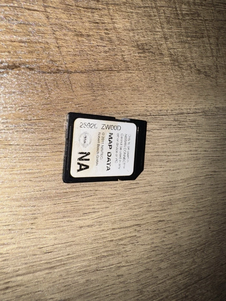 25920 ZW00D  sd card, Navigation CARD MAP DATA SD CARD OEM Nissan 2011-2013 - Image 1 of 2