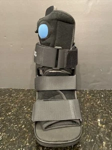 United Ortho Short Air Cam Walker Fracture Boot, Schwarz - XS - Neu / Open Box - Bild 1 von 5
