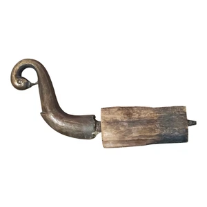 1850's Old Vintage Antique Brass & Iron Peacock Bird Face Hanger Hook Wall Decor - Picture 1 of 9