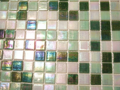 Glasmosaik Fliesen Mosaik PERLMUTTEFFEKT weiss grün Perlmutt Bad Pool Dusche 1qm - Bild 1 von 2