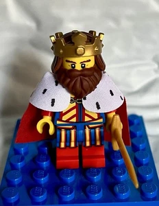 LEGO Classic King Complete w/Sword Collectible Minifigure CMF Series 13 (71008) - Picture 1 of 4