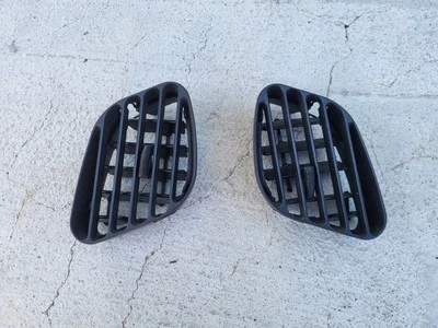 95 95 96 97 98 99 Mitsubishi Eclipse Talon Door Panel Vents OEM R And L 2G - Image 1 of 4