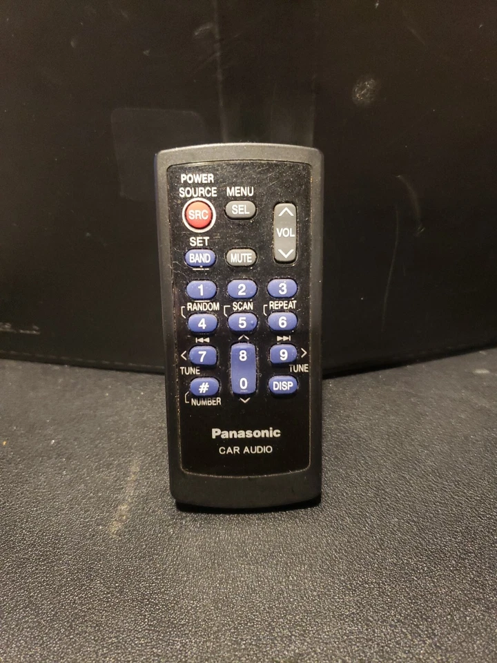 Control remoto de audio para automóvil Panasonic original genuino EUR7641010 - batería nueva con lengüeta de tracción Foto 1 de 4